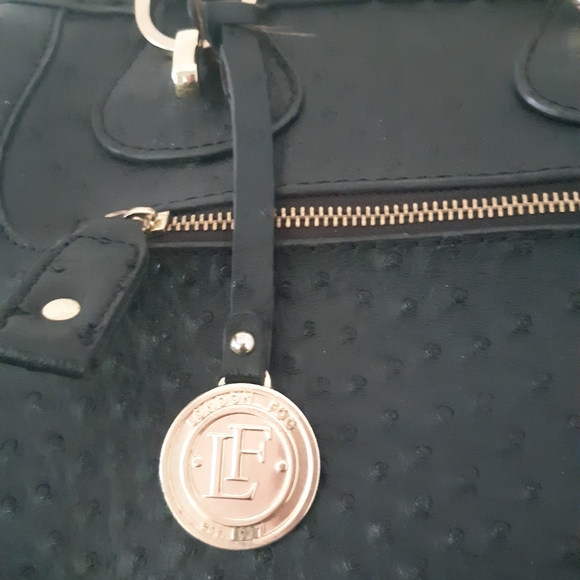 London Fog Shoulders/ hand bag - Picture 8 of 10